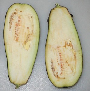 Плод баклажана в разрезе